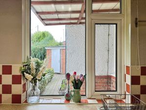 Photo 27- click for photo gallery